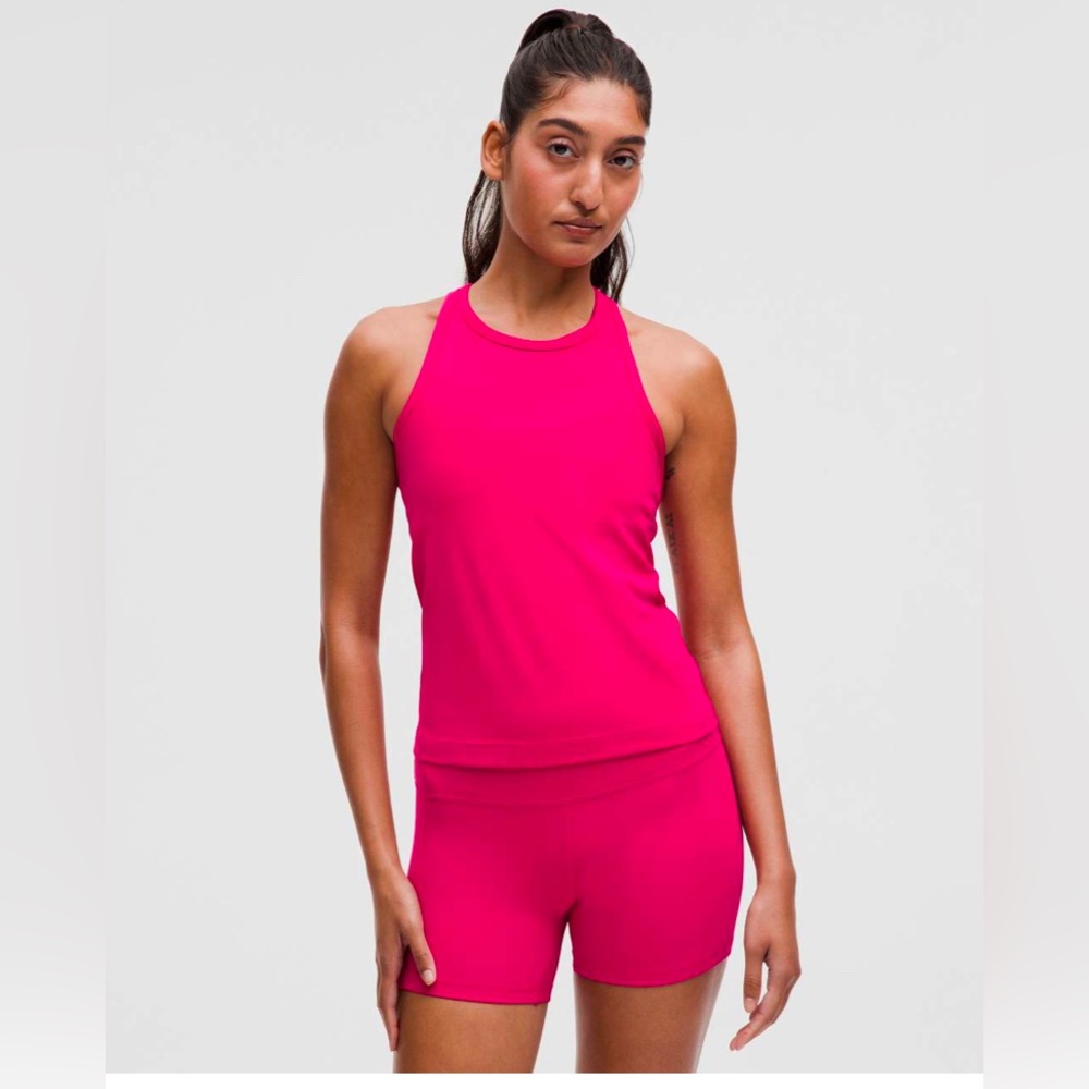 Lululemon Align Waist-Length Racerback Tank Top
Passionate size 2